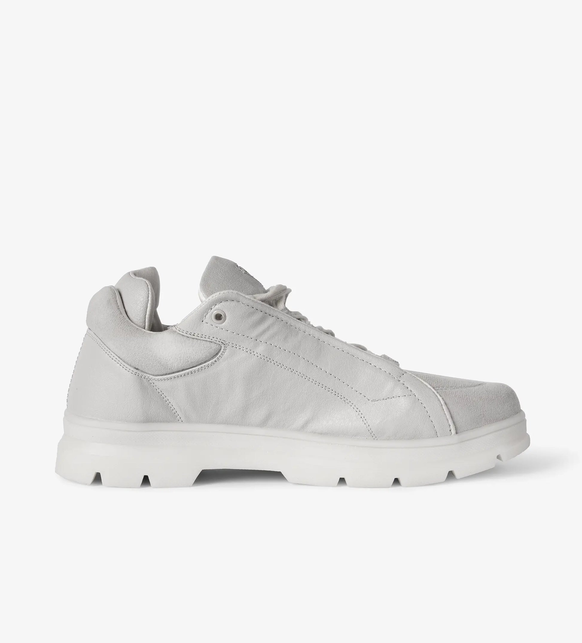 white mens low top sneakers