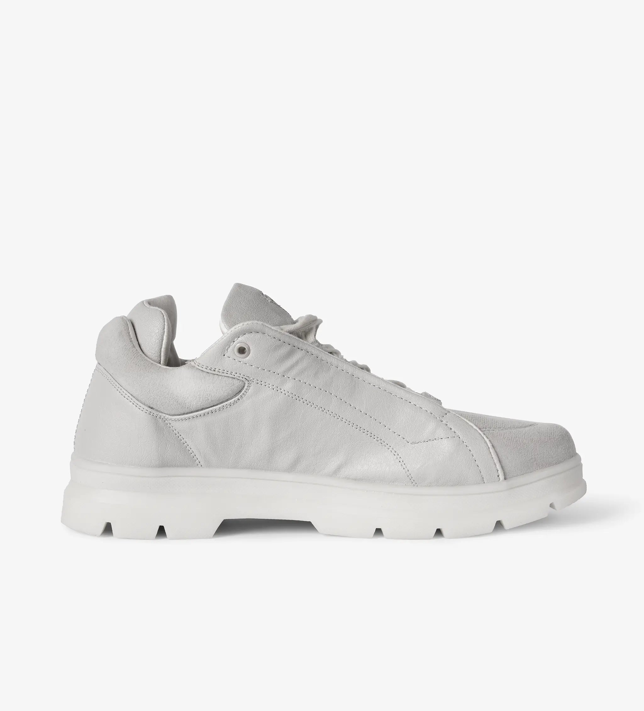 white mens low top sneakers