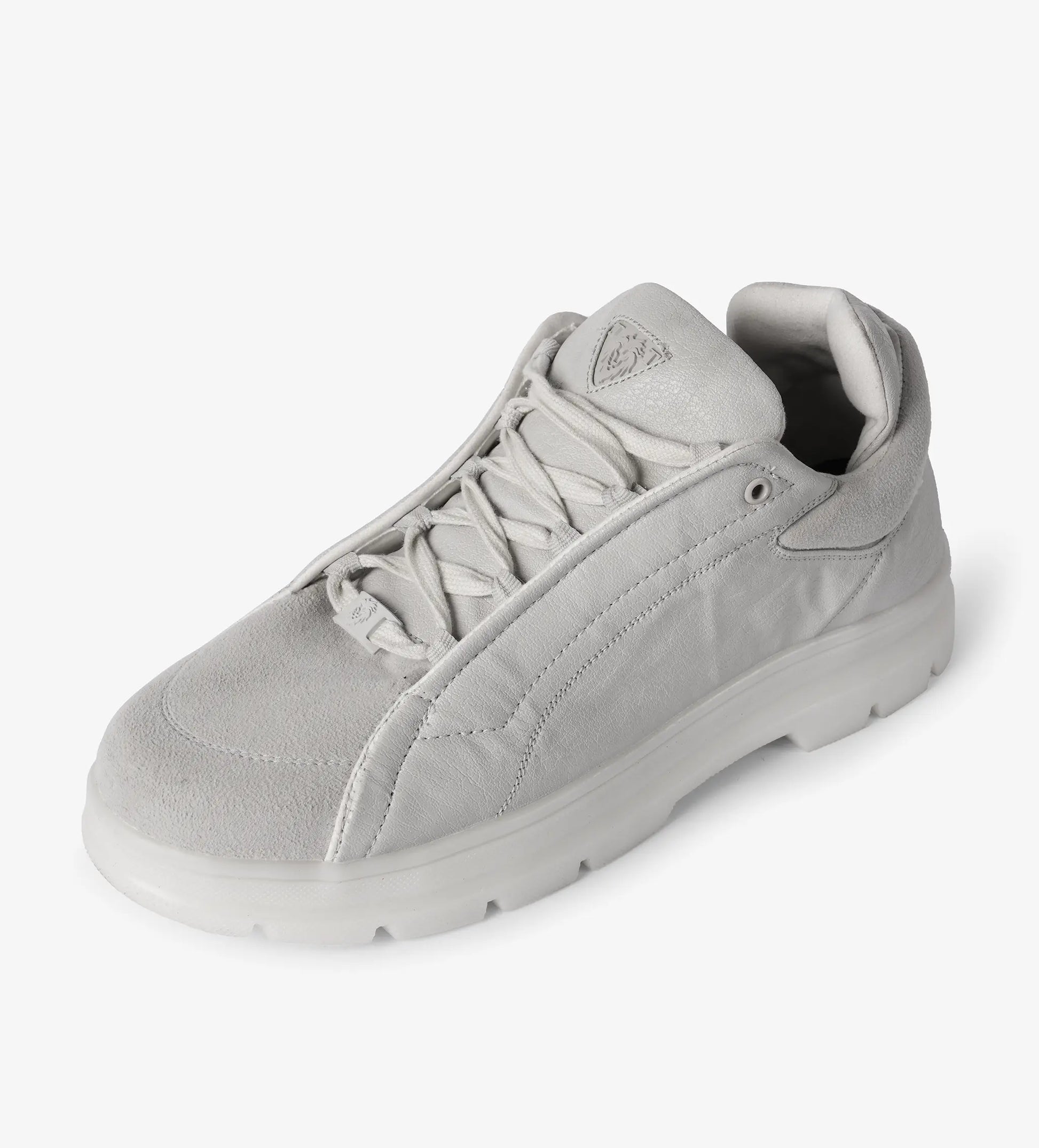 white mens low top sneakers