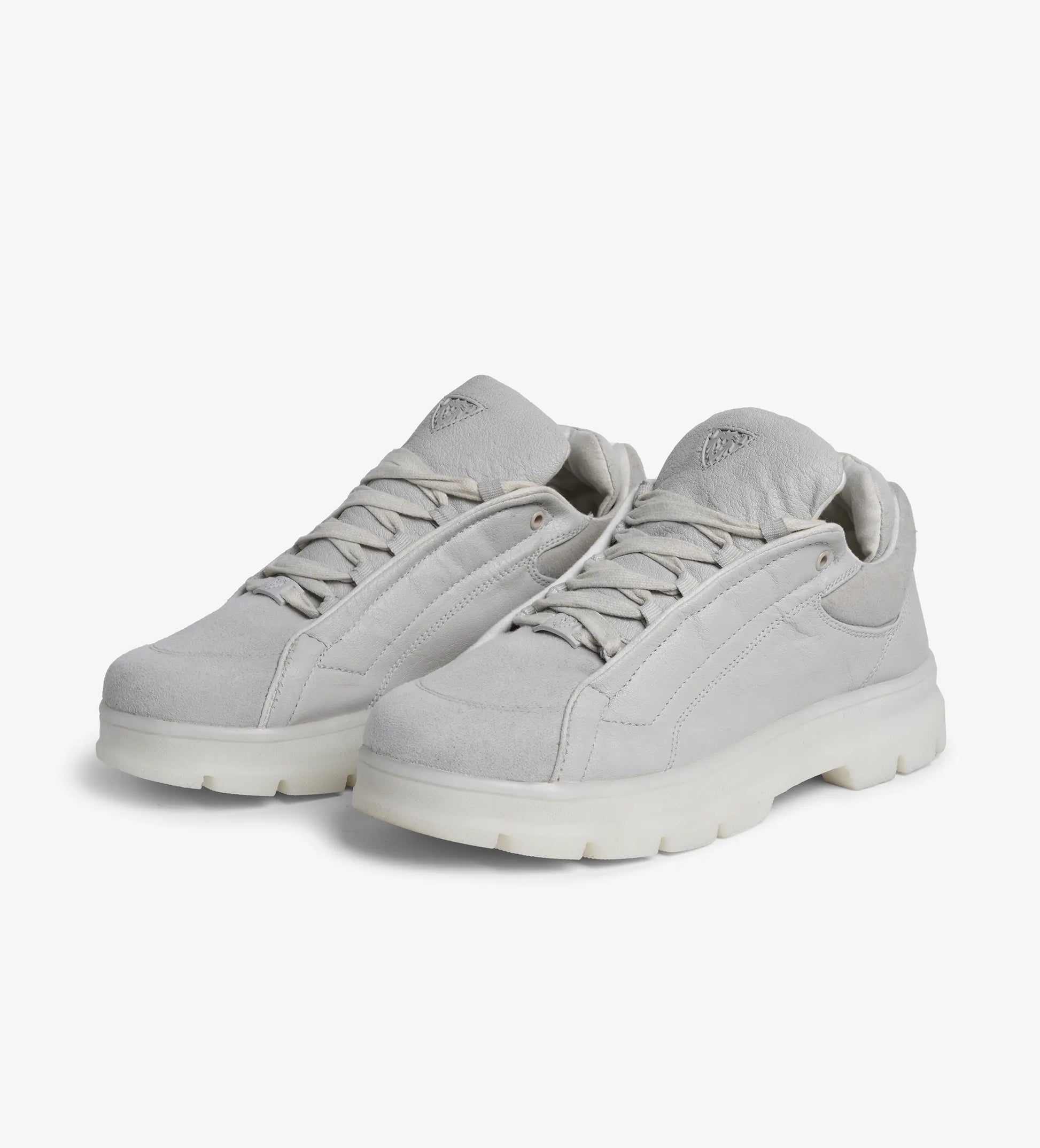 white mens low top sneakers