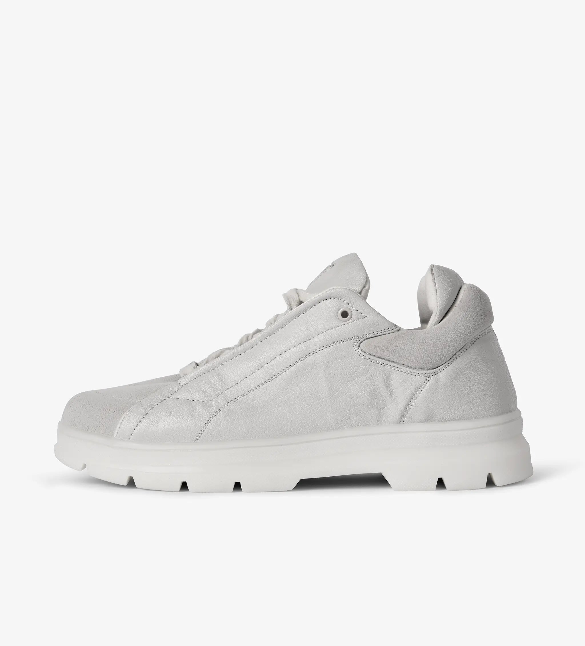 white mens low top sneakers