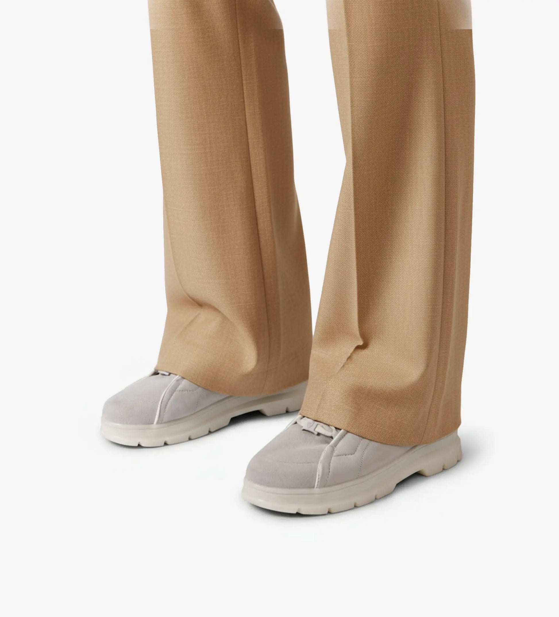 white mens low top sneakers