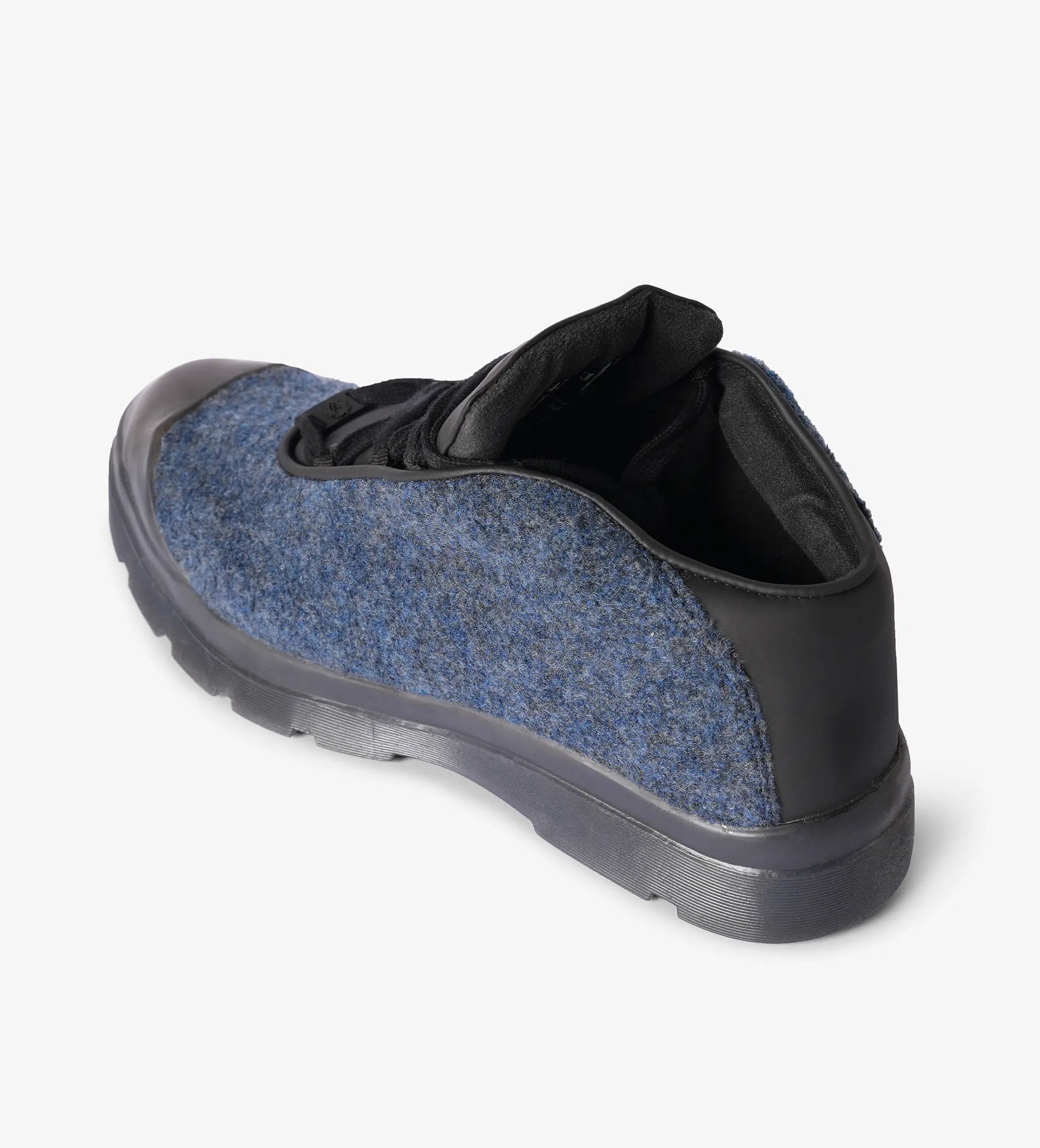 Blue mens low top sneakers