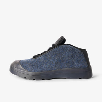 Blue mens low top sneakers