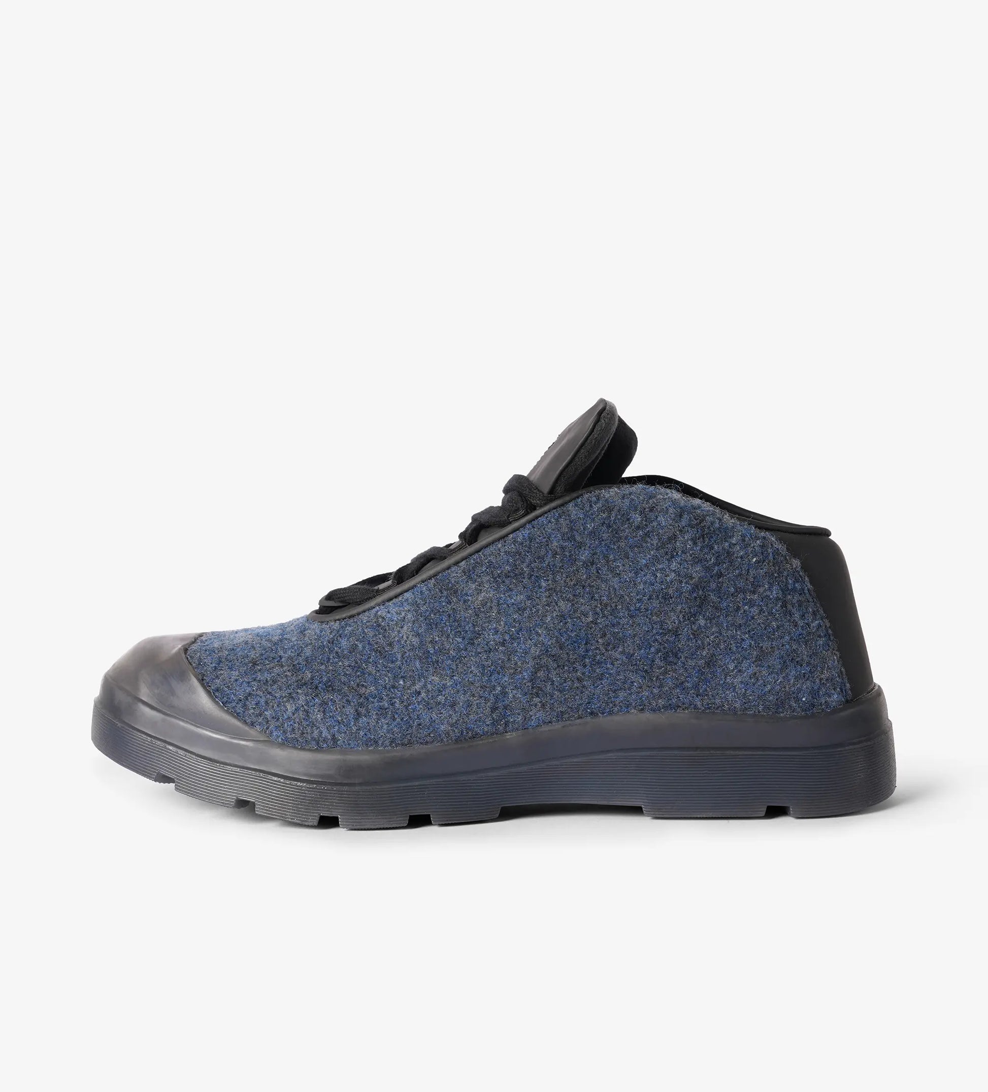 Blue mens low top sneakers