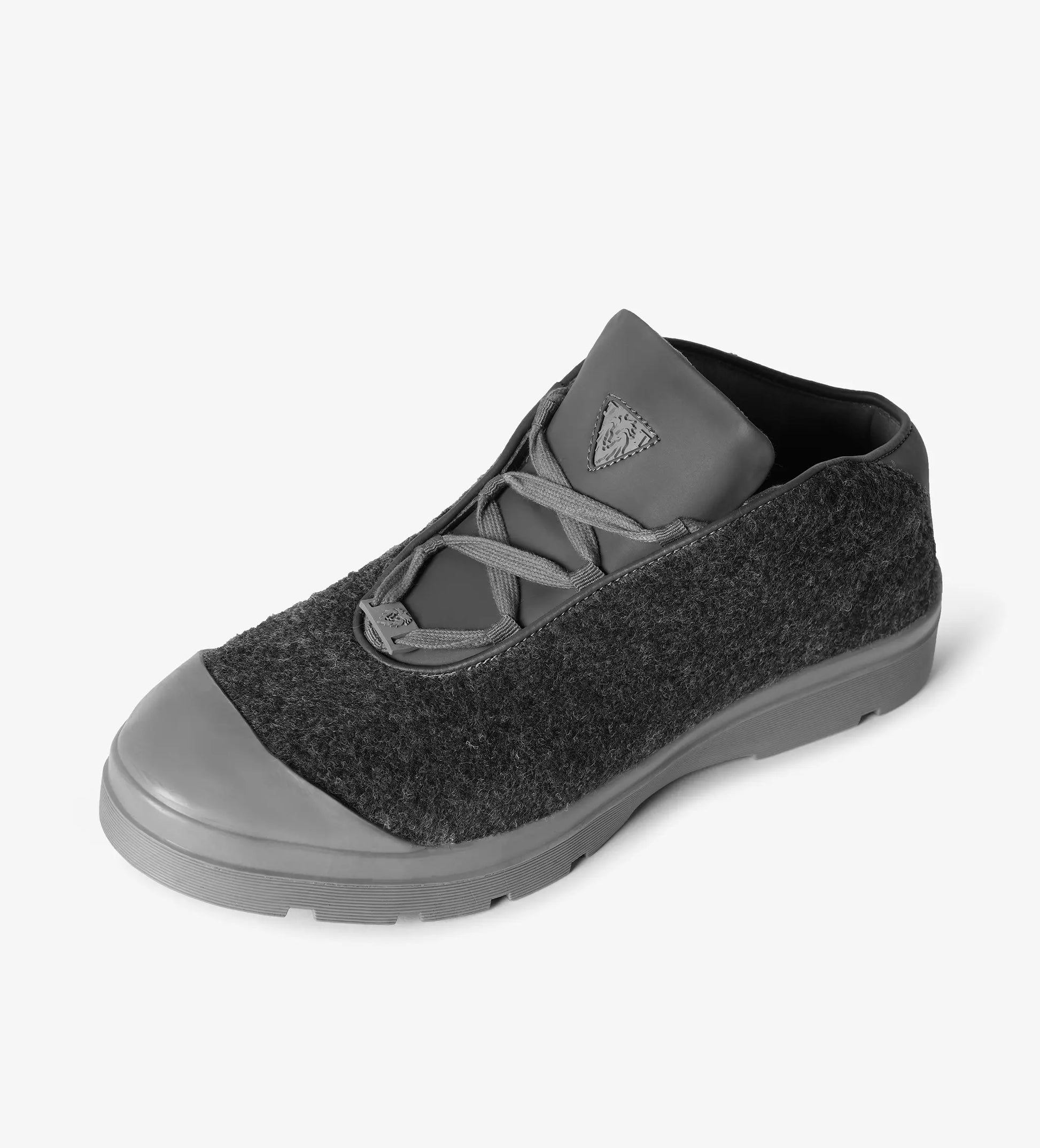 Grey mens low top sneakers