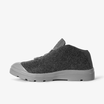 Grey mens low top sneakers
