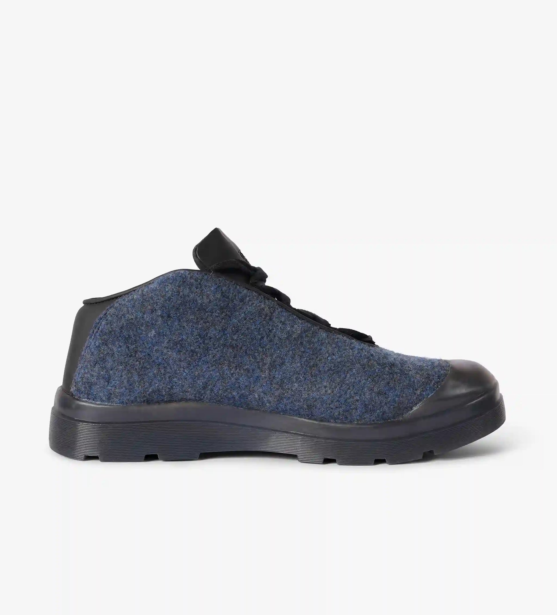 Blue mens low top sneakers