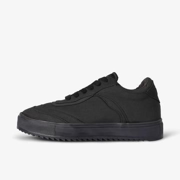 black mens sneakers 